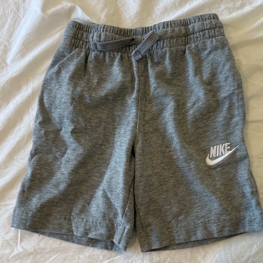 Nike Kids Gray Shorts size 4-5